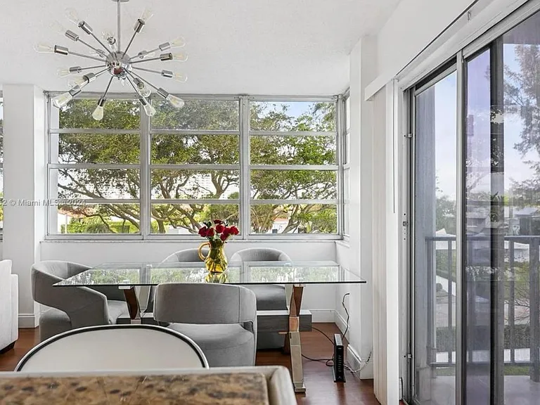 11930 N Bayshore Dr #302 — Photo 2