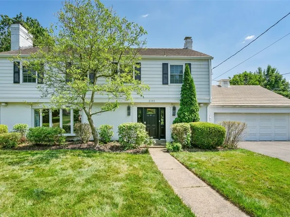 2355 Berkshire Dr, Pittsburgh, PA 15241