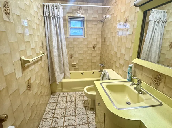 49 Terrace Avenue image 8 of 15