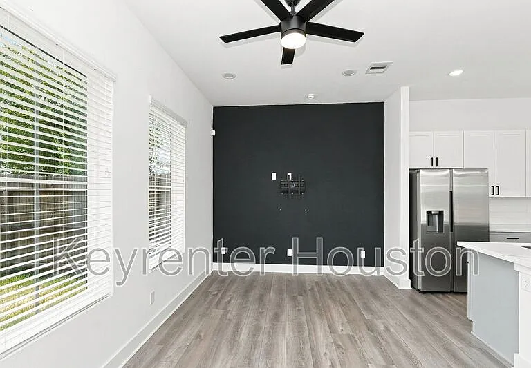2908 Stevens St — Photo 4