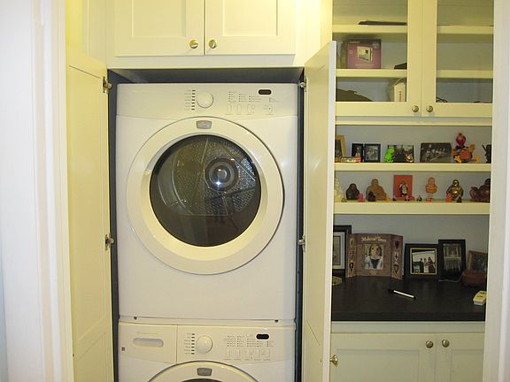 Washer & Dryer Convey!