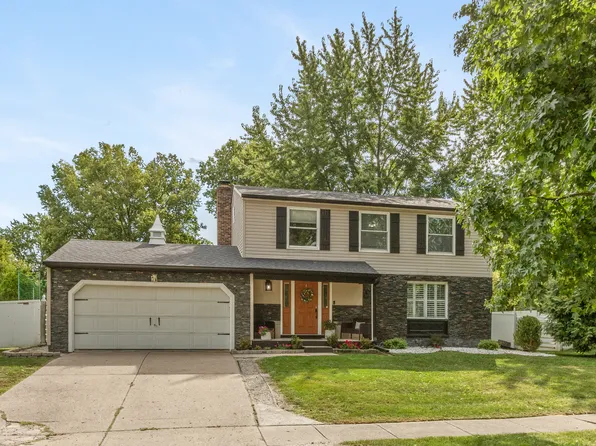 9401 Thornwood Dr, Indianapolis, IN 46250