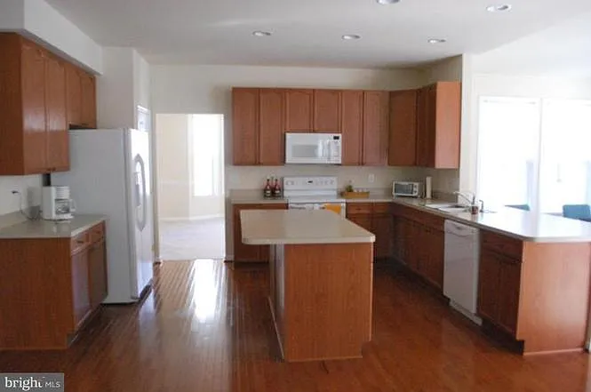 Building Photo - 435 Rubens Cir