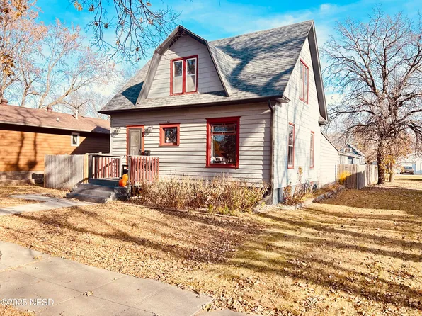 506 S Broadway St, Watertown, SD 57201