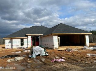 1132 Crews Ln, Crystal Springs, MS 39059