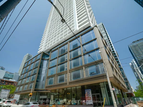 88 Queen St E, Toronto, ON