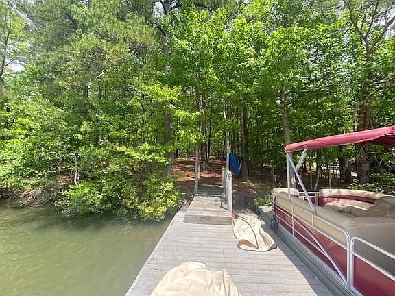 4th image of 246 Hillside Dr