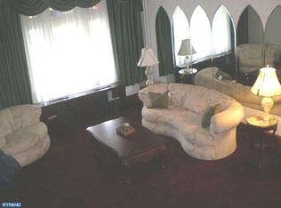 210 Rochelle Ave, Philadelphia, PA 19128