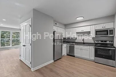 400 Gallery Ln #E8 — Photo 6