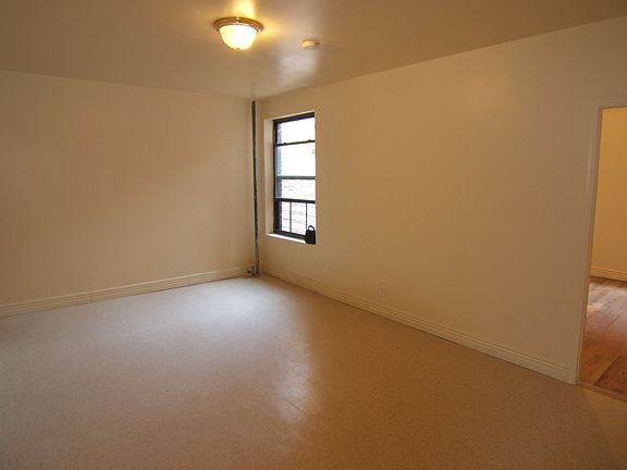 4th image of 868 Faile St APT 25