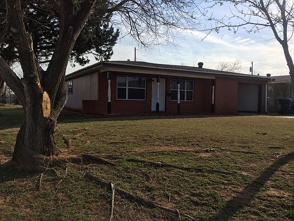 Front Yard/Corner Lot