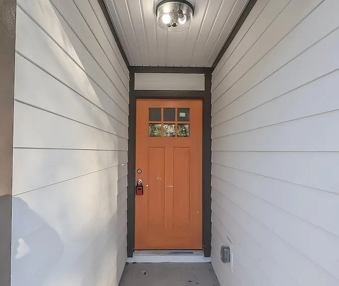 1203 Neva St — Photo 3