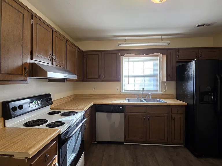 389 Circuit Ln #B — Photo 2