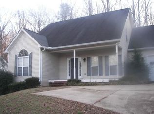 2440 Northbanks Cv, Gainesville, GA 30506