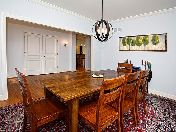 3rd image of 6776 Woodland Reserve Ct