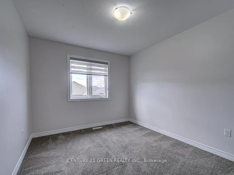 30 Baker Ln — Photo 24