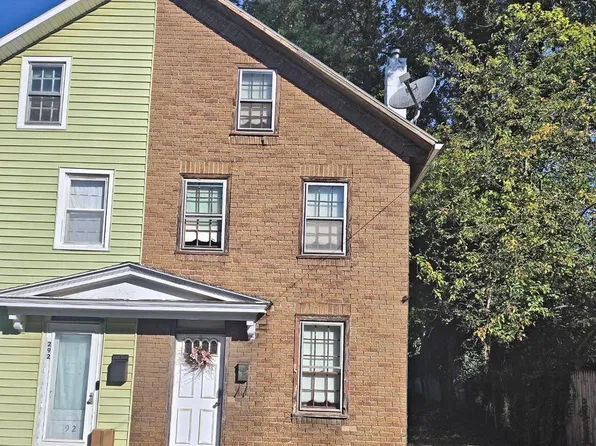 290 W 2nd St, Hummelstown, PA 17036