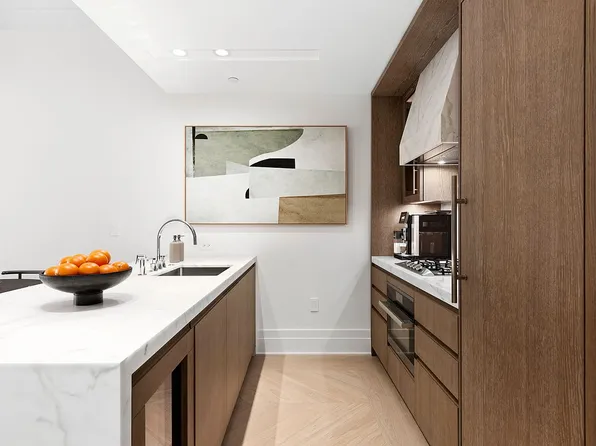 40 Bleecker St #4G, New York, NY 10012