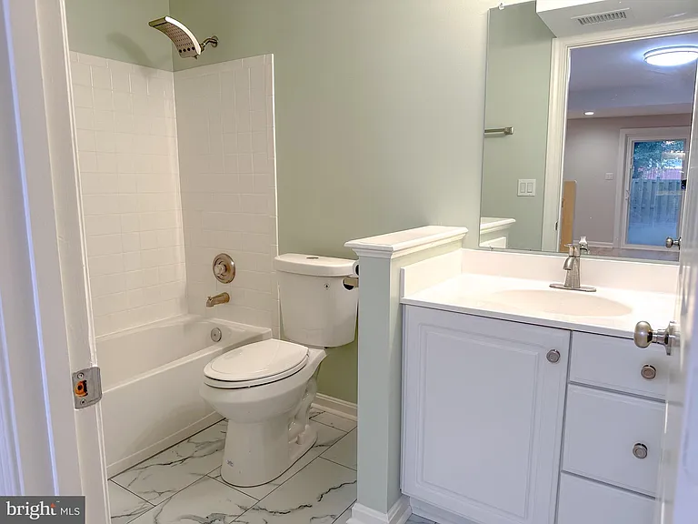 3451 Caledonia Cir — Photo 20