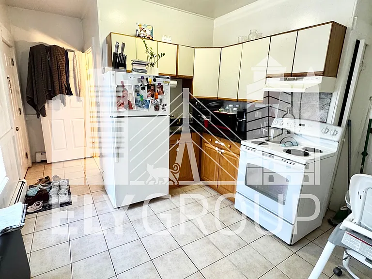34 Hayes St #A — Photo 2