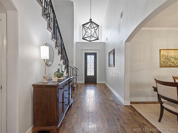 5th image of 5104 W Birmingham St