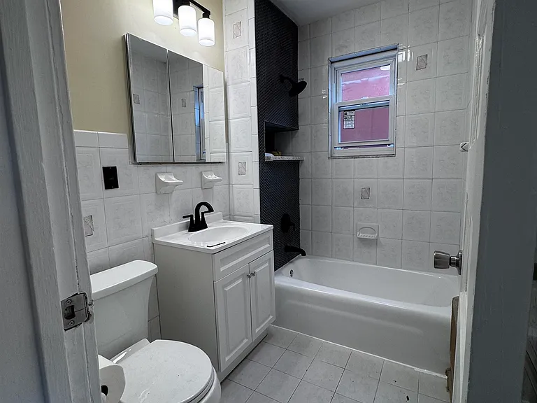 380 Park Ave #2 — Photo 2