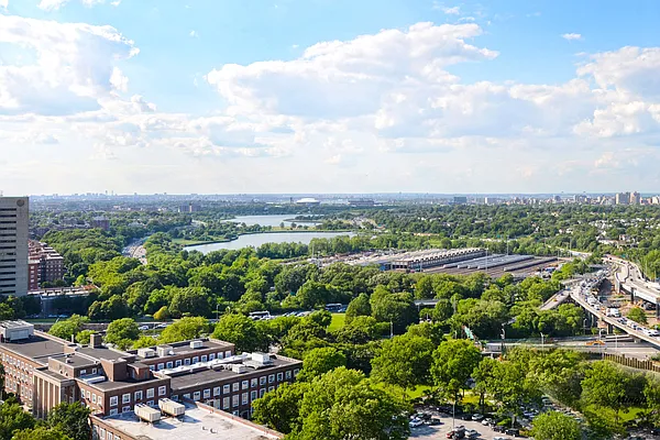 Sold by Benjamin Realty Since 1980 | media 1