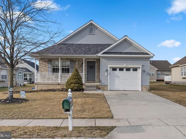 20 Eagle Ridge Dr, Mantua, NJ 08051