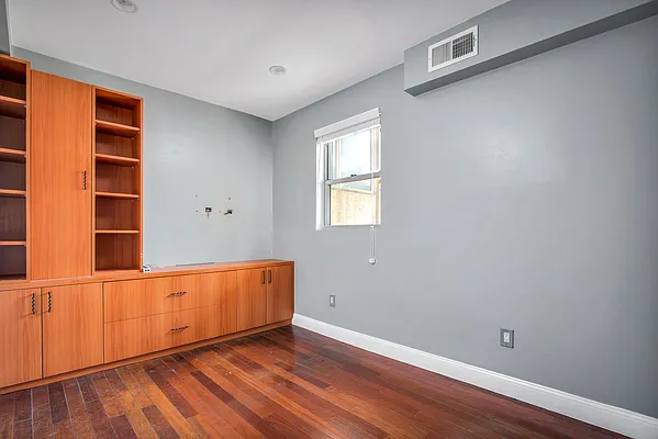 Sold by Ilite Realty Inc | media 19