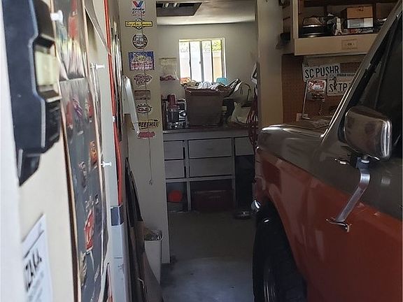 5th image of 666 Solano Dr