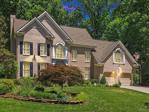3rd image of 106 Wood Lily Ln