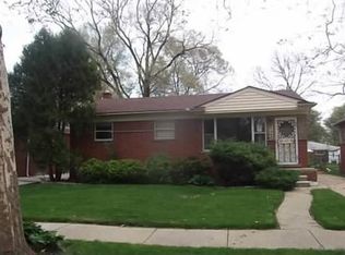 21900 Kenosha Ave, Oak Park, MI 48237