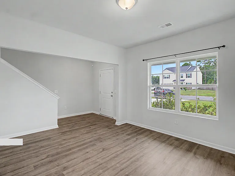 147 Enclave Way NE — Photo 4