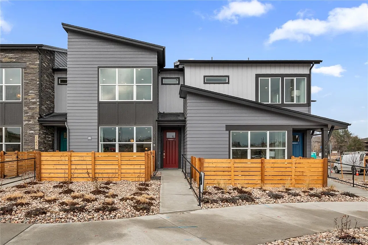 2 bed, 1379 sqft, $3,150 — Photo 1