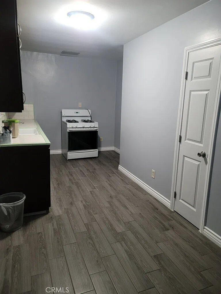 1 bed, 700 sqft, $1,650 — Photo 3