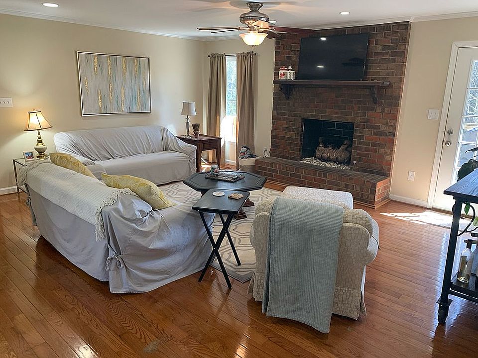 Main floor living room