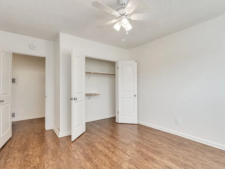 Canyon Drive Apartment Homes — Photo 17