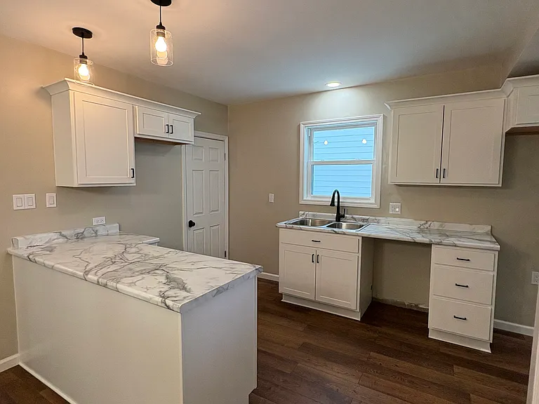 415 Rightmeyer St — Photo 3