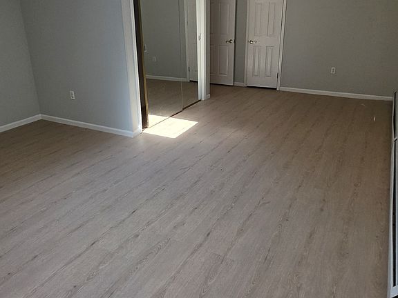 3rd image of 5 Andrews Pl