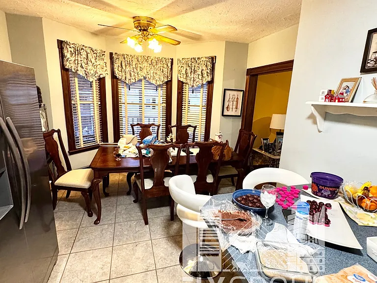 63 Walnut St #1 — Photo 2