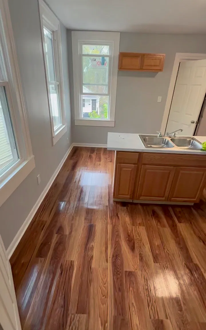 2 bed, 1000 sqft, $1,245 — Photo 2