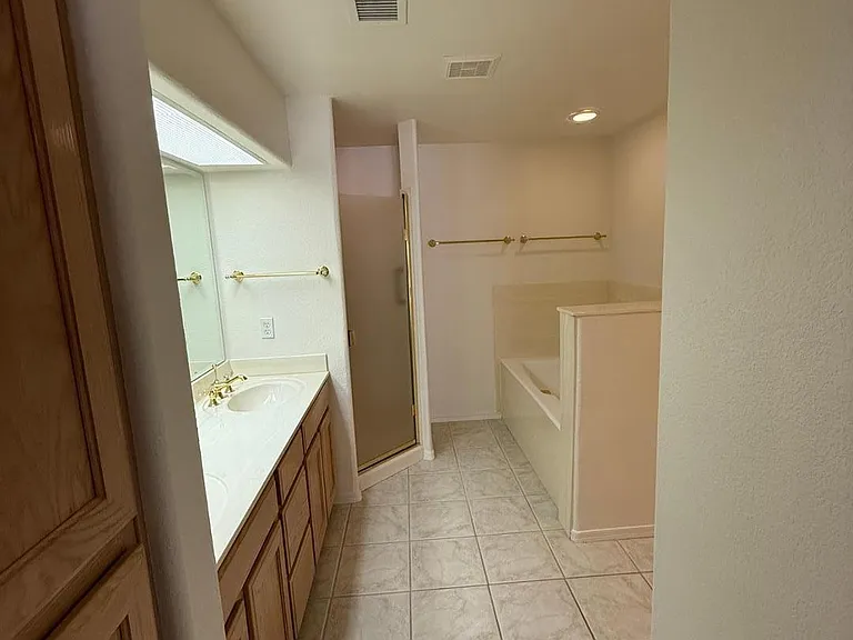45 E 9th Pl #71 — Photo 6
