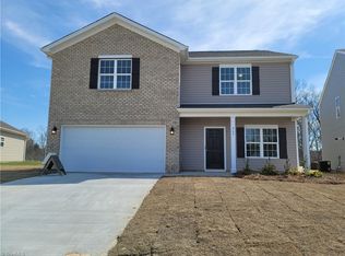 865 Sage Hill Dr, Jamestown, NC 27282