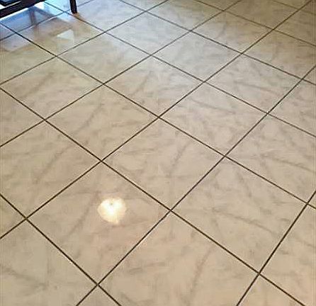 5th image of 51 NE 204th St APT 17