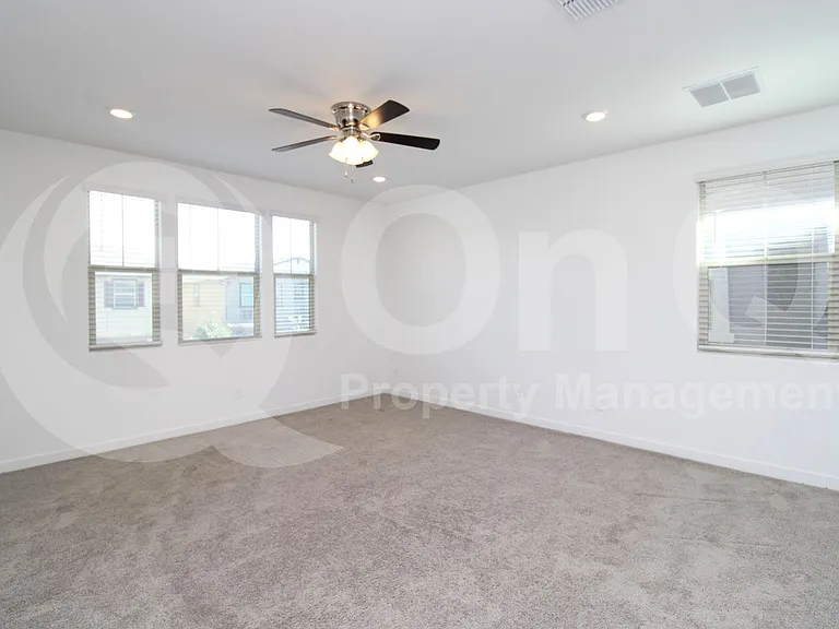 1130 E Armstrong Way — Photo 11