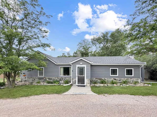 2329 Ely Ave, Hot Springs, SD 57747
