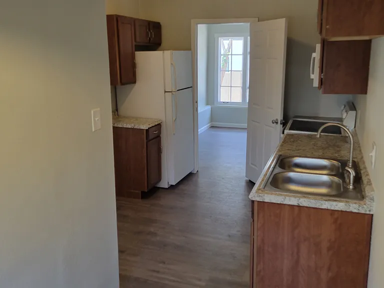 1021 E Garfield St #2 — Photo 6