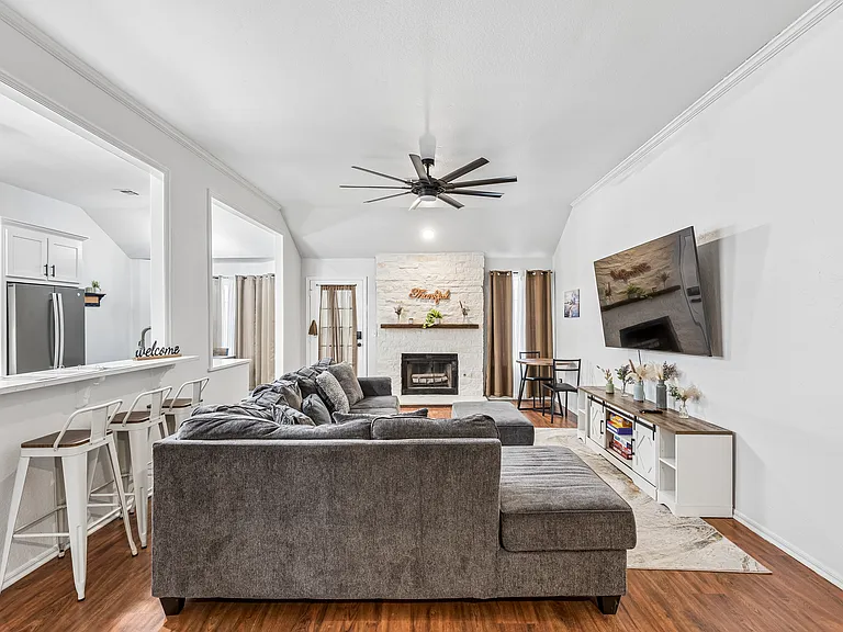 3616 Maggie Cir — Photo 5