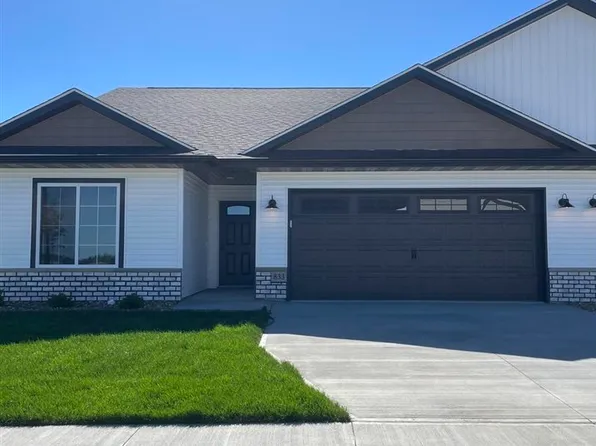 841 Armands Ln, Tiffin, IA 52340