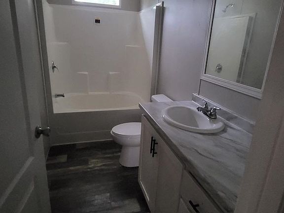 4th image of 3720 Montrose St